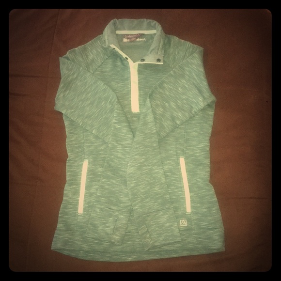 Avalanche Tops - long sleeve shirt.